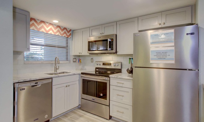 Belle Vista Condo | Family Friendly Condo: Building is DIRECTLY on Gulf!