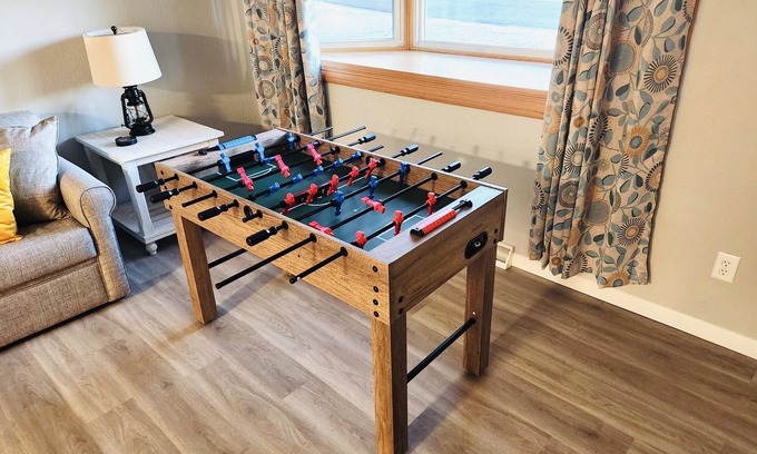Colby House | Family-Friendly Colby Home-WIFI and Foosball