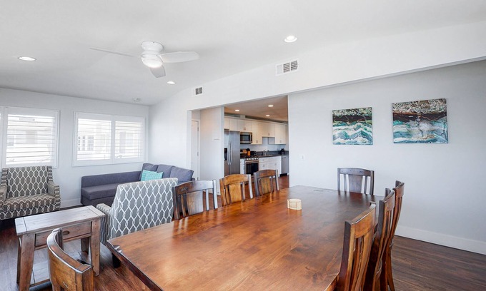 South Oceanside Condo | Family-Friendly Condo w/Beach Access, Free WiFi, and Private Washer/Dryer