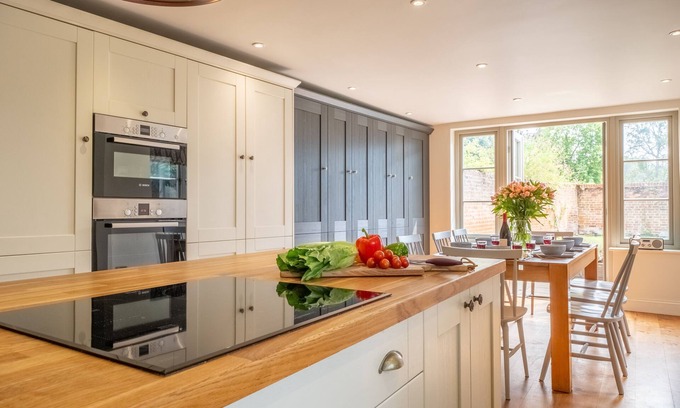 Dedham Cottage | Family friendly cottage in famous picturesque village - Dedham's Old Post Office