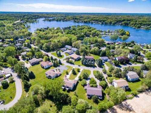 Rockford House | Family-friendly cottages by Lake Bella Vista