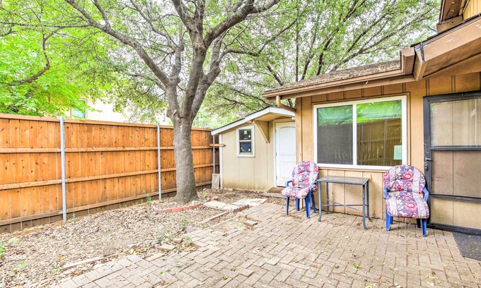 North Dallas House | Family-Friendly Dallas Townhouse w/Private Patio!