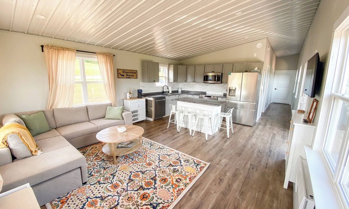Found Mills Cottage | Family friendly & full of amenities, close to PEIs beach & golf destinations.