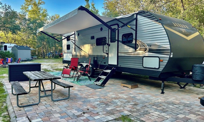 Lecanto House | Family Friendly Glamping in Crystal River