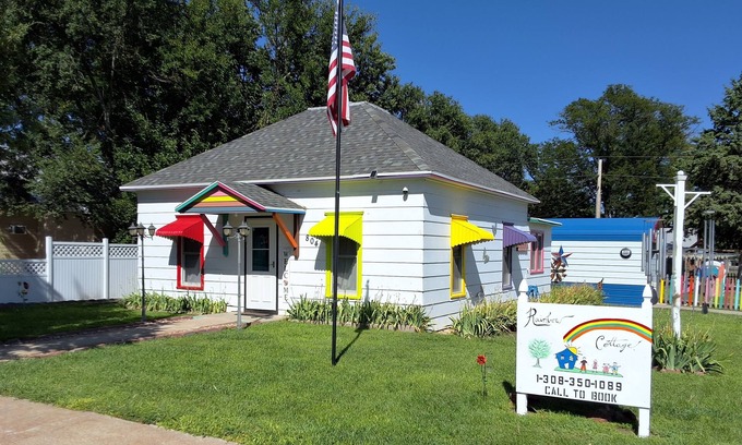 Benkelman Cottage | Family Friendly get away, great place to relax in the corner of three states
