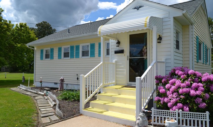 Berlin Cottage | "Family Friendly Getaway" - Close to Assateague/Downtown Berlin/O.C.