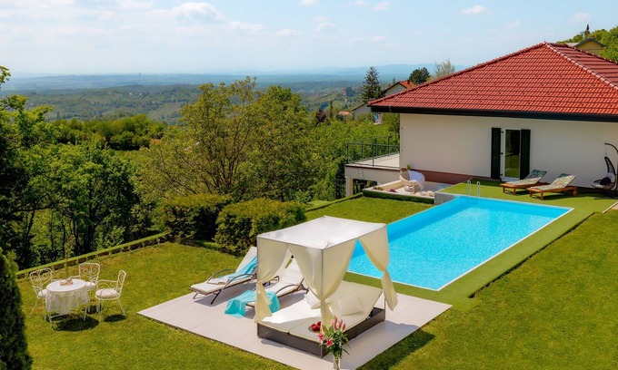 Breznik Plesivicki House | Family friendly house with a swimming pool Vlaškovec, Prigorje (K-20616)