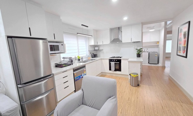 Upper Riccarton House | Family-Friendly House in Riccarton- Clean and Convenient