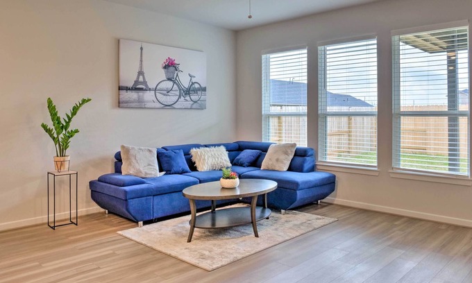 Clodine House | Family-Friendly Home ~ 25 Mi to Dtwn Houston!