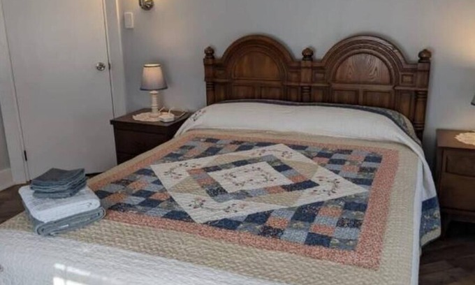 Herndon House | Family-friendly home in peaceful village setting, super clean,"The Rose Cottage"