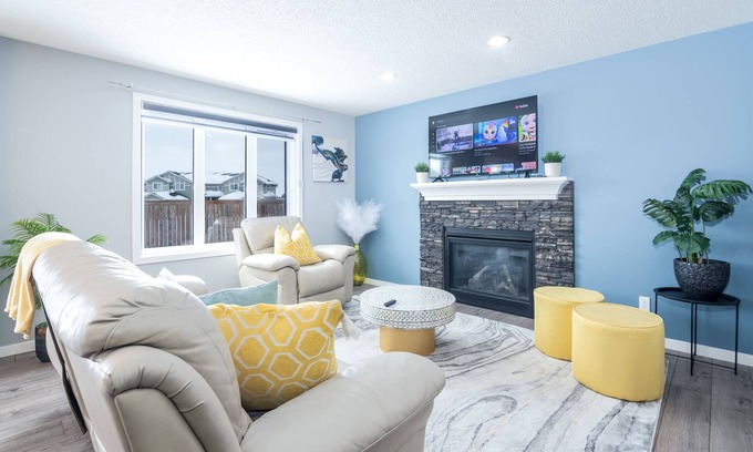 Northeast Edmonton House | Family-Friendly Home»Office»AC»Garage»Large B.yard