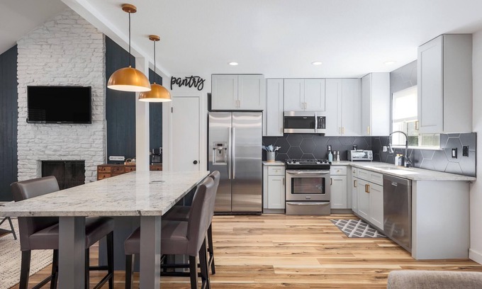 Anderson Mill House | Family-friendly home, w/kids' play area & 2 office spaces; 15 min to The Domain