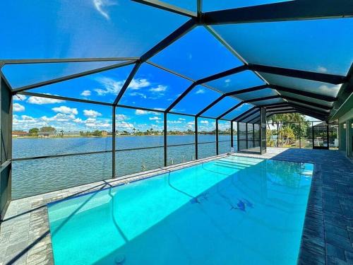 Fort Myers House | Family-Friendly Home With Heated Pool and Kayaks Villa