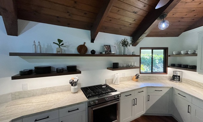 Wainiha House | Family Friendly Home Walk to Beach Updated Kitchen! TVNC#1117