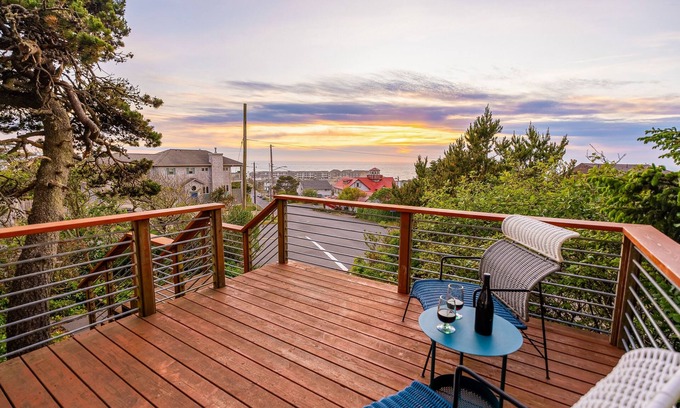 Newport House | Family-friendly home with ocean views, with ping pong, foosball, fireplace, deck