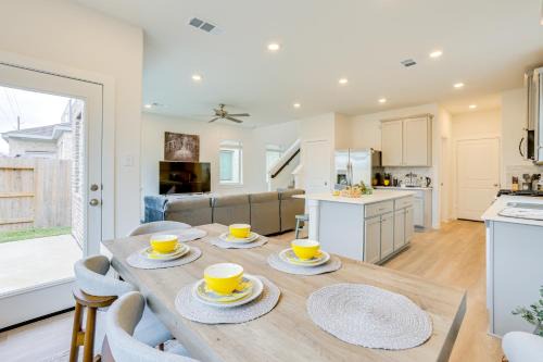 Hockley House | Family-Friendly Home with Yard in Hockley!