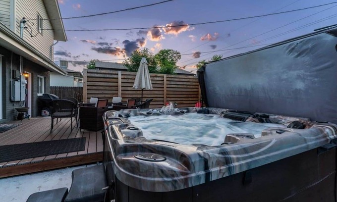 Northglenn House | Family Friendly! Hot Tub & Mountain Views!