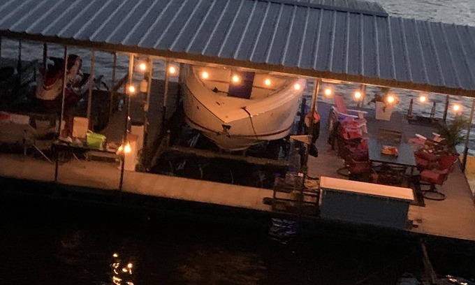 Lake Ozark House | Family Friendly House - Private Dock - Perfect Lake getaway in Lake Ozarks, MO.