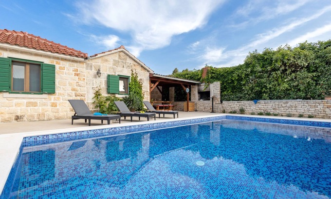 Dol House | Family friendly house with a swimming pool Postira, Brač (K-19563)