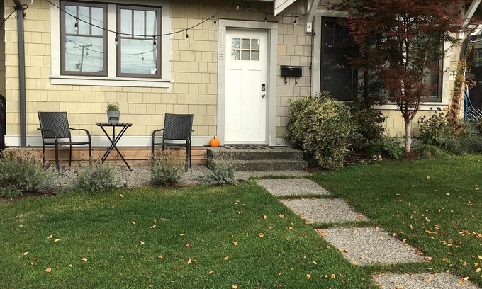 Sunset House | Family friendly, ideal for professional or executive