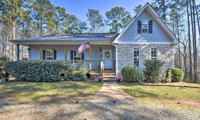 Gainesville House | Family-Friendly Lake Lanier Escape on 2 + Acres!