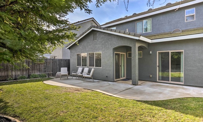 Lincoln House | Family-Friendly Lincoln Home: 8 Mi to Casino!