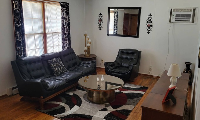 Franklin House | Family-Friendly Lodging - 3 Bedrooms