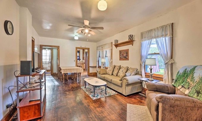Marlinton House | Family-Friendly Marlinton Home: Walk Downtown!