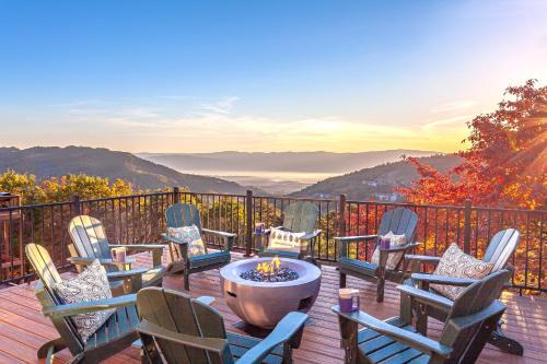 McGaheysville House | Family Friendly Massanutten Home with Beautiful Mountain Views!