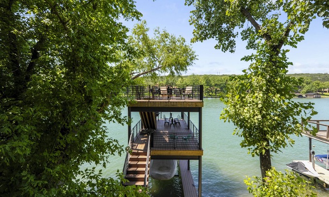 Rio Robles House | Family-Friendly Meets Insta-Worthy: Stylish Spaces & Flexible Comfort for All