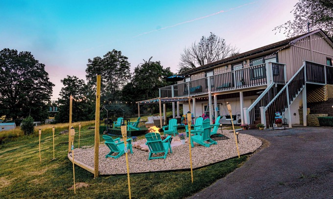 Valley Springs House | Family friendly mountain view, modern retreat.
