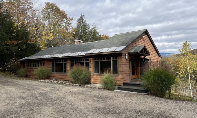 Jackson House | Family-Friendly Mountain View Home