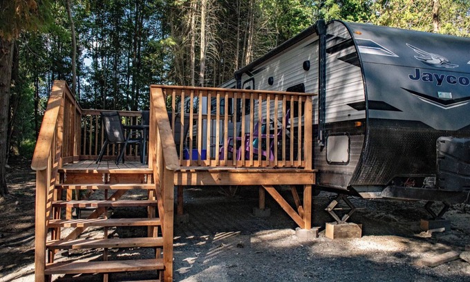 Manitoulin District House | Family friendly newly developed park on lake mindemoya Manitoulin Island