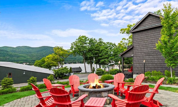 Lake George House | Family Friendly - Pet Friendly