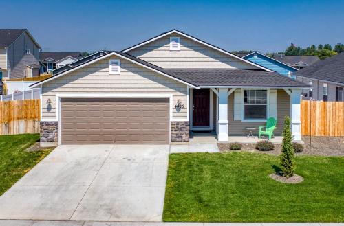 Caldwell House | Family Friendly Playroom Garage
