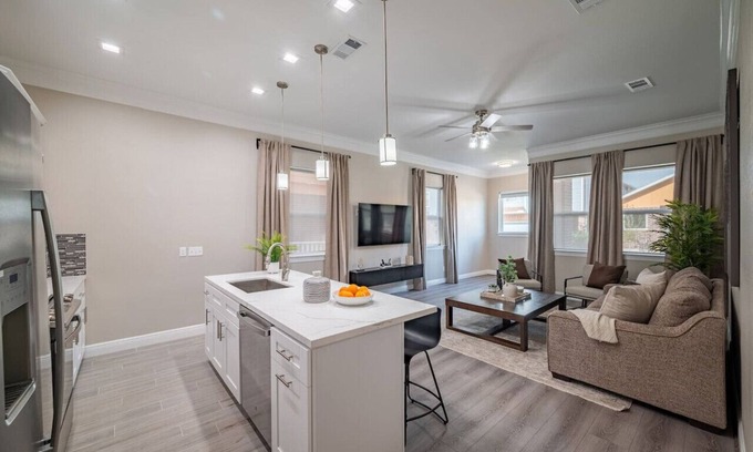 Greater Fondren Southwest House | Family Friendly Private Yard Gated Community