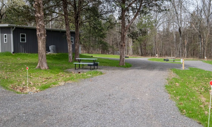 Mount Juliet RV Rental | Family Friendly Pull-Through Campsite on 180 Acre Family Farm - Near Nashville!
