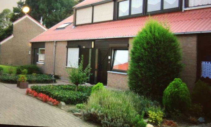 Bruinisse House | Family-friendly quiet FH, vacation park by the sea 5-8.9. Last min.