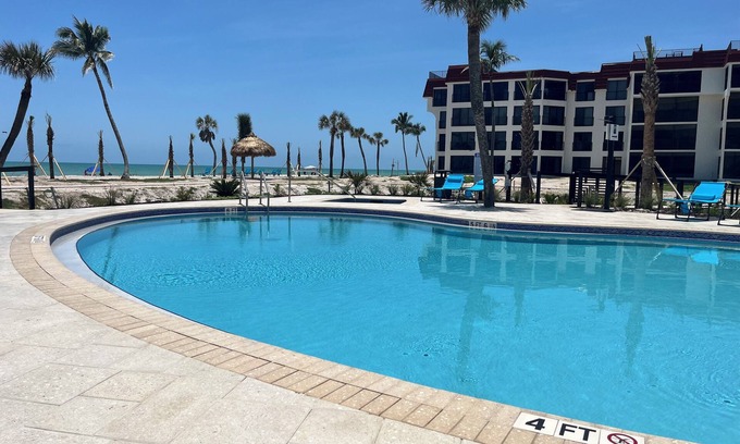 Sanibel Condo | Family Friendly Resort, Pool, Beach, Gulf, Tennis