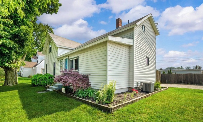 Baroda House | Family-Friendly Retreat Close to Wineries, Beaches & Downtown Baroda