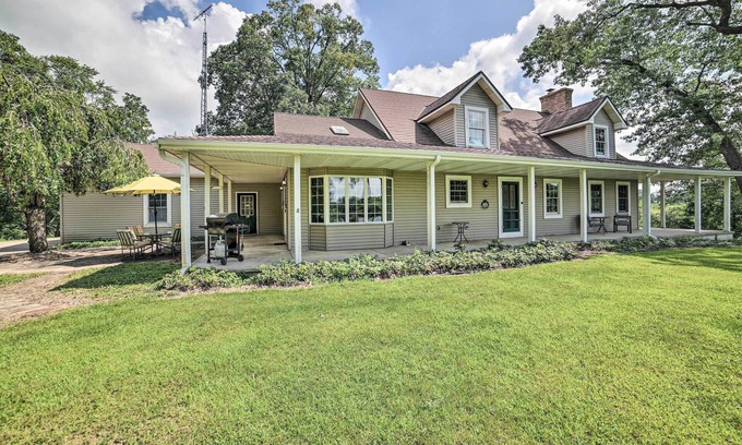 Bronson House | Family-Friendly Retreat on Long Noble Lake!
