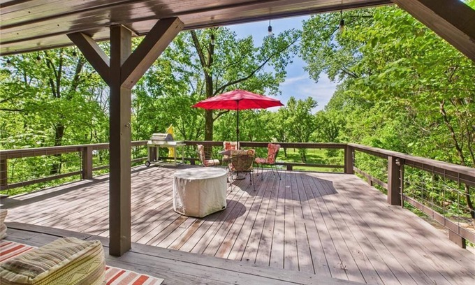 Van Buren Cabin | "Family-Friendly River Getaway – Adventure & Relaxation Await