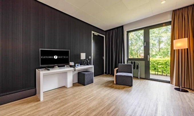Uden Hotel | Family-Friendly Room Steps from De Maashorst Park & Trails