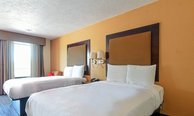 Conroe Hotel | Family-Friendly Room w/Convenient Access to Local Wonders, Free Parking