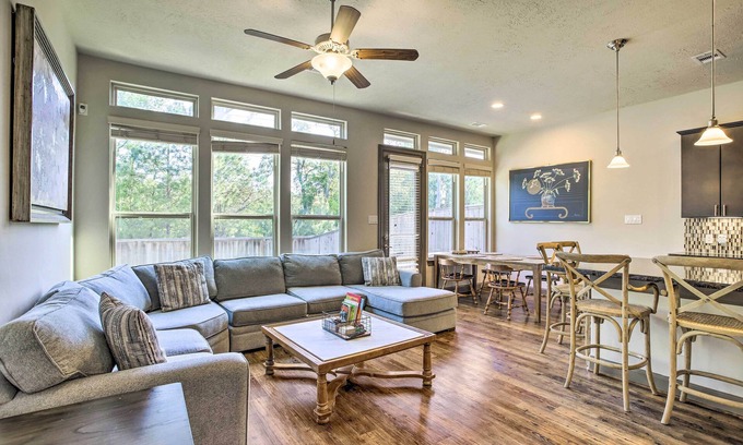 Spring House | Family-Friendly Spring Townhouse w/Backyard!