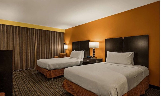 Western Honolulu Hotel | Family Friendly Stay | 2 Double Beds Standard Room | Free Breakfast & Pool