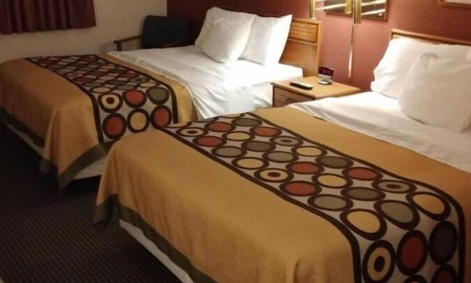 Wautoma Hotel | Family-Friendly Stay Near Silver Lake & Nordic with Free Parking