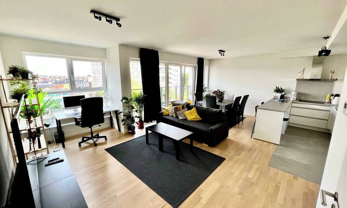 Northern Quarter Apartment | Family Friendly Stays Close to the Atomium