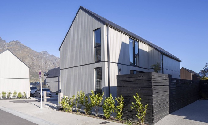 Kawarau Falls House | Family Friendly, Stylish & Modern Home, Mountain View, Free Wi-fi