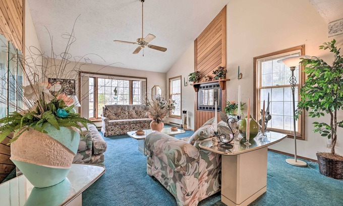 Tobyhanna House | Family-Friendly Tobyhanna Getaway w/Yard!